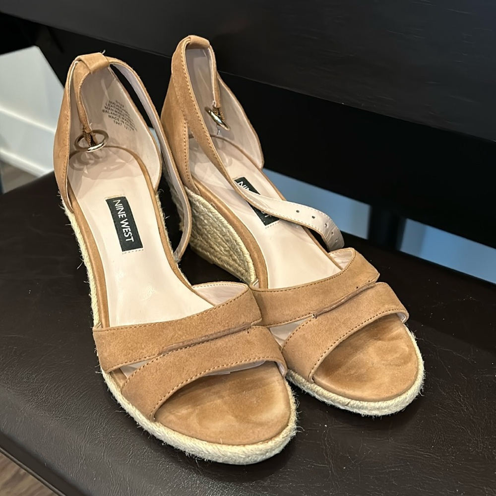 Suede wedge sandal